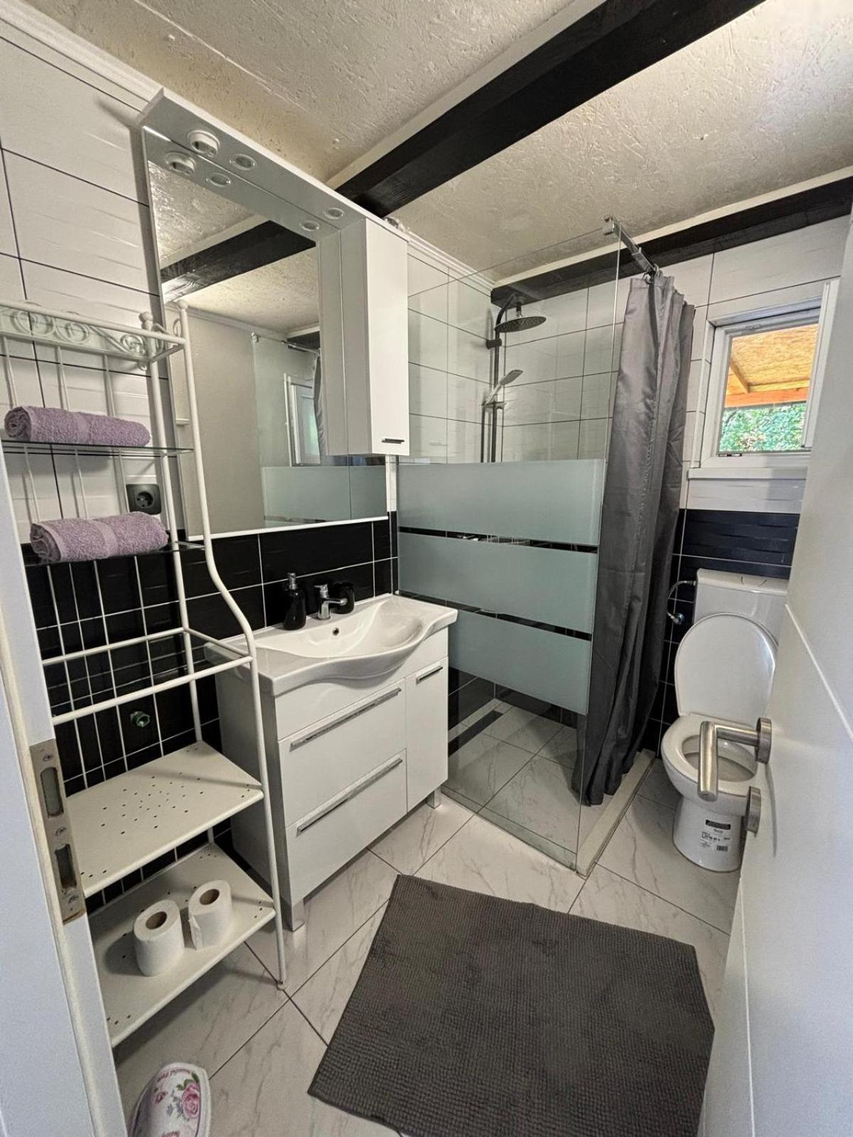 Apartmani Bosnjak Starigrad Paklenica Kamer foto