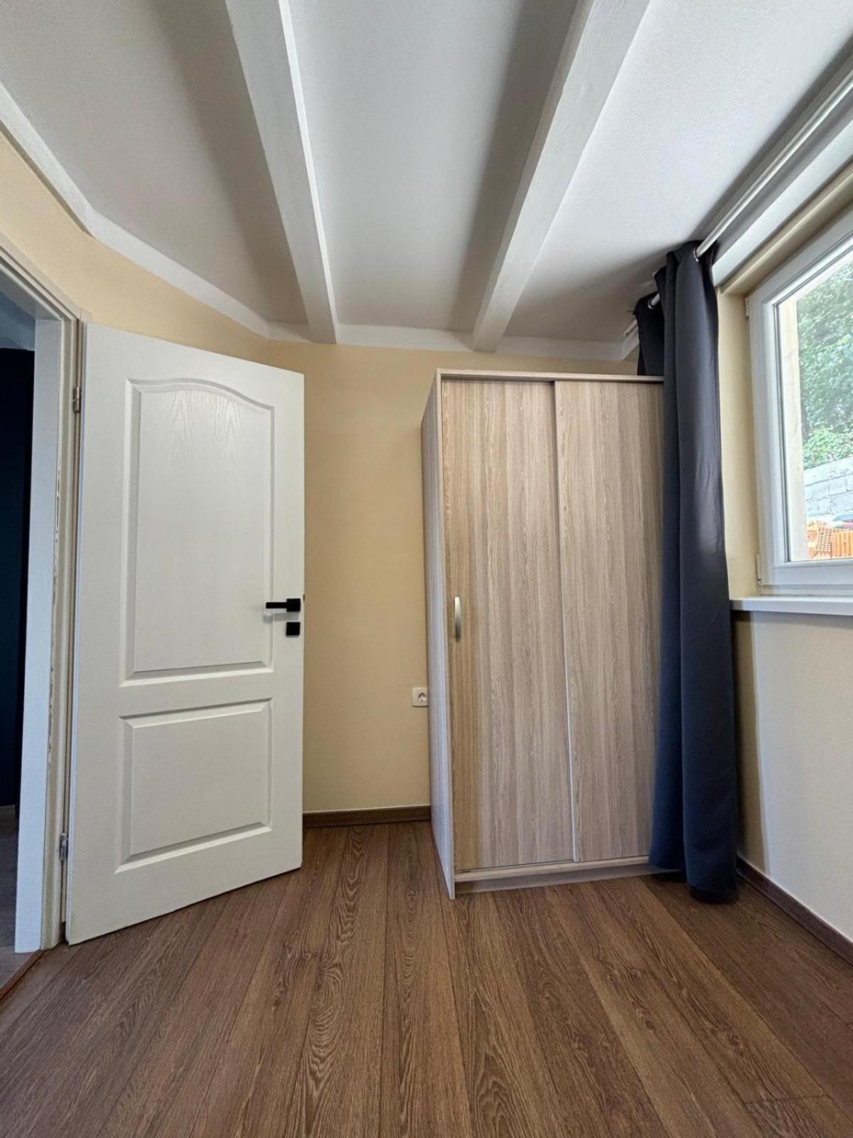 Apartmani Bosnjak Starigrad Paklenica Kamer foto