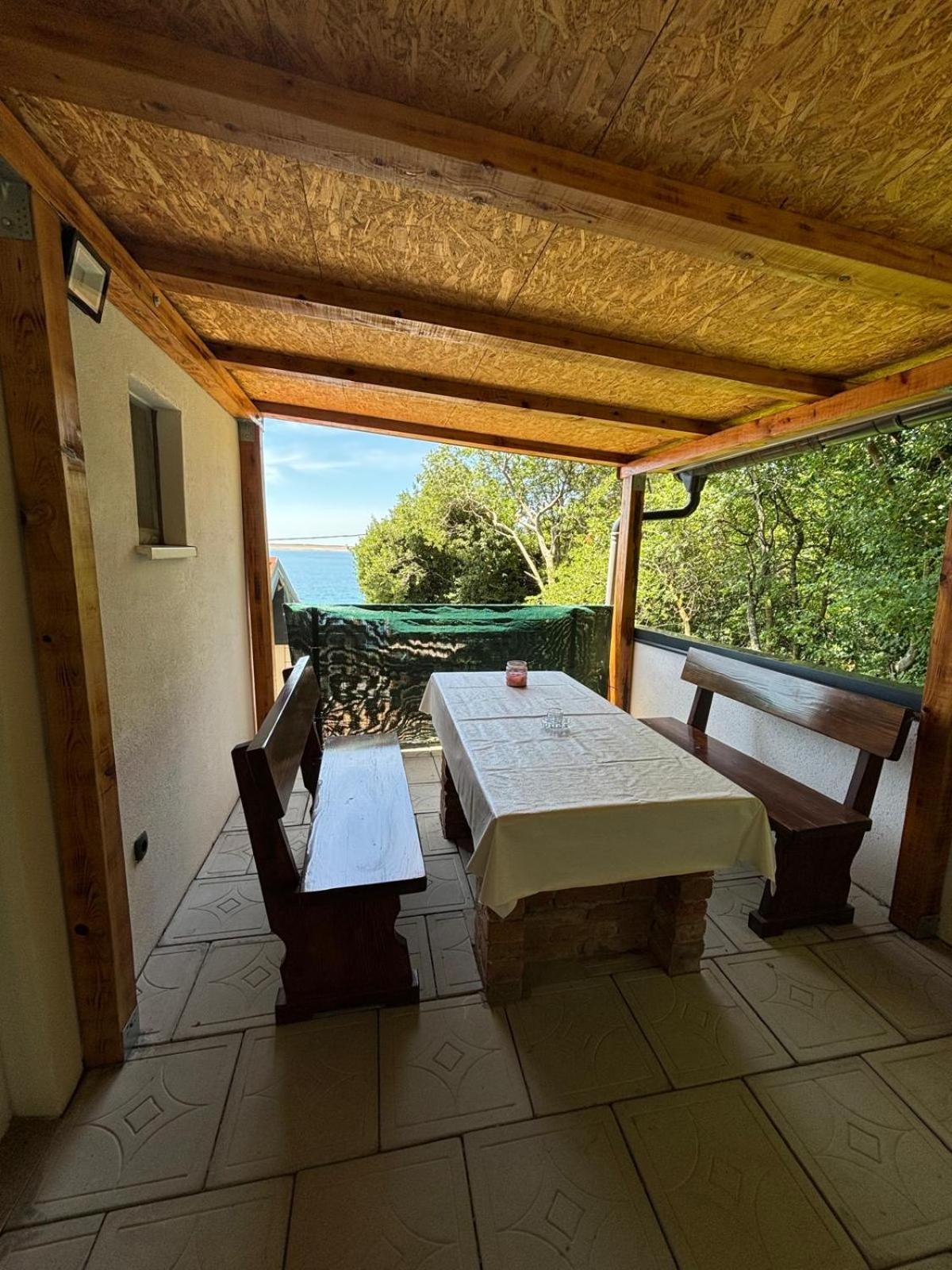 Apartmani Bosnjak Starigrad Paklenica Kamer foto
